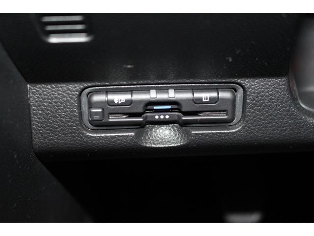 N-ONE RS 禁煙車/2トーンカラー/ホンダセンシング/6速MT/レーダークルーズコントロール/オートマチックハイビーム/純正ナビ8型/シートヒーター/LEDライト/バックカメラ/ブルートゥース/ETC/ターボ(16枚目)