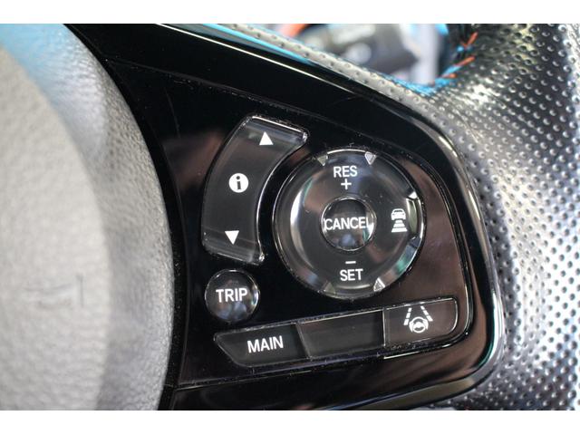 N-ONE RS 禁煙車/2トーンカラー/ホンダセンシング/6速MT/レーダークルーズコントロール/オートマチックハイビーム/純正ナビ8型/シートヒーター/LEDライト/バックカメラ/ブルートゥース/ETC/ターボ(17枚目)