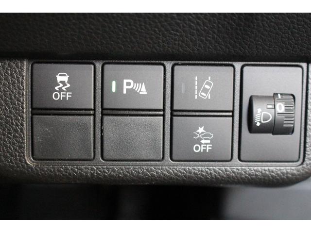 N-ONE RS 禁煙車/2トーンカラー/ホンダセンシング/6速MT/レーダークルーズコントロール/オートマチックハイビーム/純正ナビ8型/シートヒーター/LEDライト/バックカメラ/ブルートゥース/ETC/ターボ(19枚目)