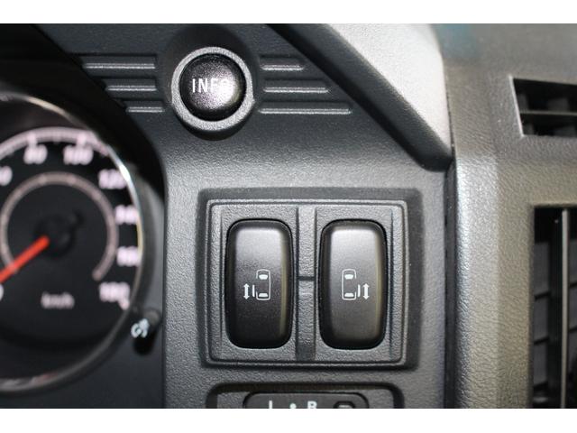 デリカD:5 D パワーパッケージ 禁煙車/ALPINE9型ナビ/後席モニター10.2型/4WD/両側電動スライドドア/三列シート/ウォークスルー/クルーズコントロール/シートヒーター/バックカメラ/ドライブレコーダー/ETC/フルセグ(17枚目)