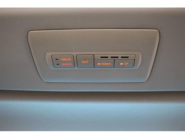 デリカD:5 D パワーパッケージ 禁煙車/ALPINE9型ナビ/後席モニター10.2型/4WD/両側電動スライドドア/三列シート/ウォークスルー/クルーズコントロール/シートヒーター/バックカメラ/ドライブレコーダー/ETC/フルセグ(50枚目)