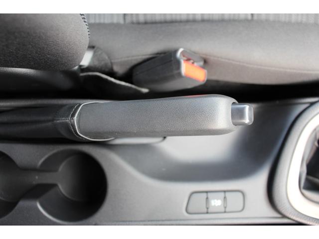 ヤリス Z 禁煙車/タイヤ4本新品交換済/6速MT車/TOM’Sエアロ/セーフティセンス/レーダークルーズコントロール/衝突軽減/純正ディスプレイオーディオ/バックカメラ/ブルートゥース接続/ステアリングヒーター(21枚目)