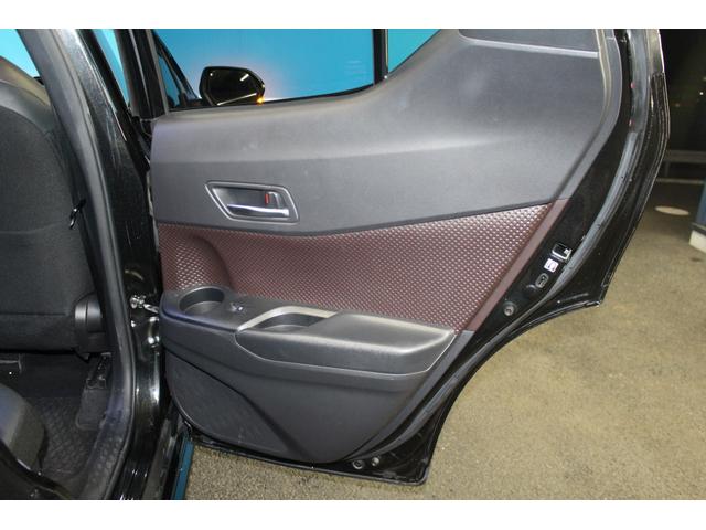 C-HR G 禁煙車/モデリスタエアロ/セーフティセンスP/Carrozzeria製8インチナビ/バックカメラ/フルセグ/レーダークルーズコントロール/ブラインドスポットモニター/LEDヘッドライト/ハーフレザー(17枚目)