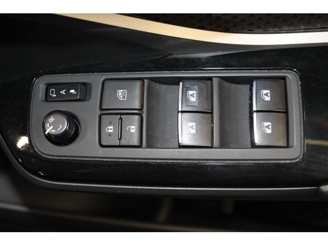 C-HR G 禁煙車/モデリスタエアロ/セーフティセンスP/Carrozzeria製8インチナビ/バックカメラ/フルセグ/レーダークルーズコントロール/ブラインドスポットモニター/LEDヘッドライト/ハーフレザー(18枚目)