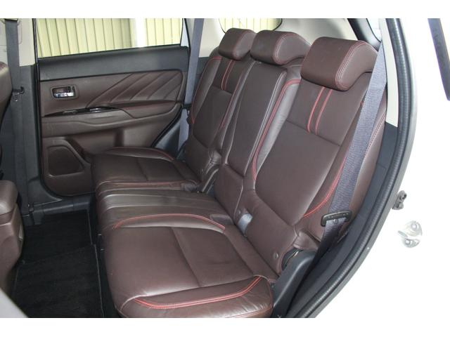 MITSUBISHI OUTLANDER PHEV G PREMIUM PACKAGE