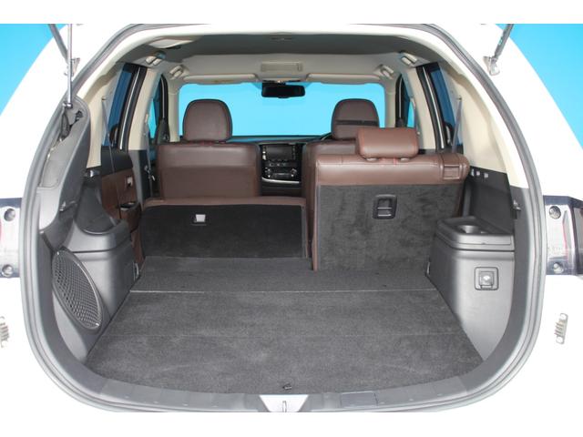 MITSUBISHI OUTLANDER PHEV G PREMIUM PACKAGE