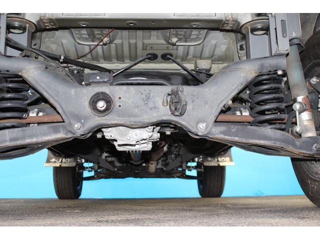 デリカＤ：５ Ｄ　パワーパッケージ　禁煙車／ＡＬＰＩＮＥ製後席モニター／ＡＬＰＩＮＥ製９インチナビ／バックカメラ／リフトアップ／オーバーフェンダー／構造変更済み／レザー調シートカバー／両側パワースライドドア／ＨＩＤヘッドライト／ＥＴＣ（12枚目）