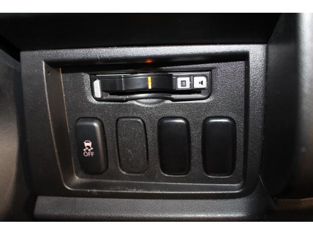 デリカＤ：５ Ｄ　パワーパッケージ　禁煙車／ＡＬＰＩＮＥ製後席モニター／ＡＬＰＩＮＥ製９インチナビ／バックカメラ／リフトアップ／オーバーフェンダー／構造変更済み／レザー調シートカバー／両側パワースライドドア／ＨＩＤヘッドライト／ＥＴＣ（20枚目）