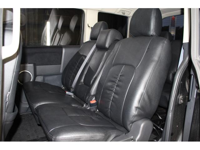 デリカＤ：５ Ｄ　パワーパッケージ　禁煙車／ＡＬＰＩＮＥ製後席モニター／ＡＬＰＩＮＥ製９インチナビ／バックカメラ／リフトアップ／オーバーフェンダー／構造変更済み／レザー調シートカバー／両側パワースライドドア／ＨＩＤヘッドライト／ＥＴＣ（28枚目）