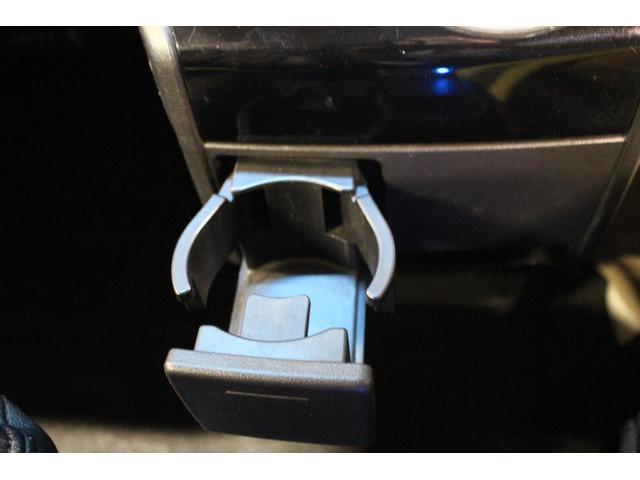 デリカＤ：５ Ｄ　パワーパッケージ　禁煙車／ＡＬＰＩＮＥ製後席モニター／ＡＬＰＩＮＥ製９インチナビ／バックカメラ／リフトアップ／オーバーフェンダー／構造変更済み／レザー調シートカバー／両側パワースライドドア／ＨＩＤヘッドライト／ＥＴＣ（44枚目）