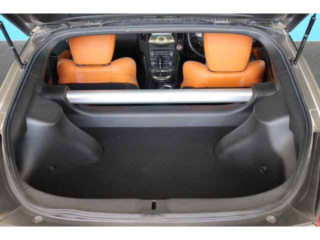 フェアレディZ バージョンT 禁煙車/NISMOエアロ/BOSEサウンド/純正ナビ/フルセグ/NISMOフロアマット/HIDヘッドライト/ハーフレザーシート/パワーシート/シートヒーター/パドルシフト/プッシュスタート/ETC(8枚目)