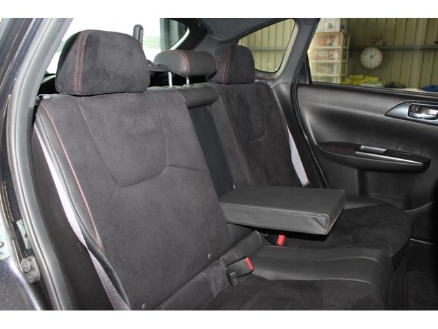 インプレッサ ＷＲＸ　ＳＴＩ　Ａライン　タイプＳ　ＲＥＣＡＲＯシート／ＳＴＩスポイラー／４本出マフラー／禁煙／ドライブレコーダー／純正１８インチＡＷ／カロッツエリア製ナビ／オートクルーズコントロール／プッシュスタート／スマートキー／ＥＴＣ・（8枚目）