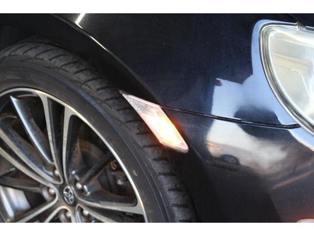 ８６ ＧＴリミテッド　禁煙車／ワンオーナー／ＴＲＤエアロ／純正ナビ／フルセグ／純正１７インチアルミホイール／ＨＩＤヘッドライト／プッシュスタート／シートヒーター／ハーフレザーシート／ブルートゥース接続／オートライト（28枚目）