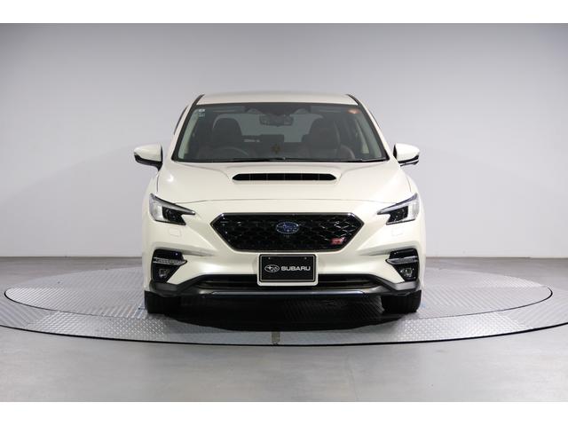 レヴォーグ ＳＴＩ　Ｓｐｏｒｔ　ＥＸ　ＥｙｅＳｉｇｈｔ　Ｘ搭載車　１１．６インチセンターインフォメーションディスプレイ　ＥＴＣ２．０　ドライブレコーダー　バックカメラ　フロントサイドビューカメラ　デジタルインナーミラー　フロントグリル　ドアハンドルプロテクター（4枚目）