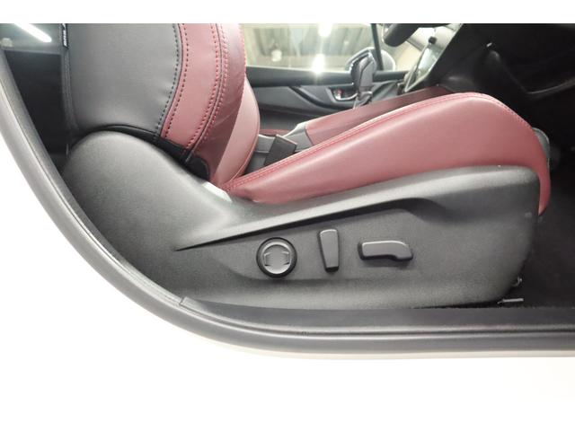 レヴォーグ ＳＴＩ　Ｓｐｏｒｔ　ＥＸ　ＥｙｅＳｉｇｈｔ　Ｘ搭載車　１１．６インチセンターインフォメーションディスプレイ　ＥＴＣ２．０　ドライブレコーダー　バックカメラ　フロントサイドビューカメラ　デジタルインナーミラー　フロントグリル　ドアハンドルプロテクター（32枚目）