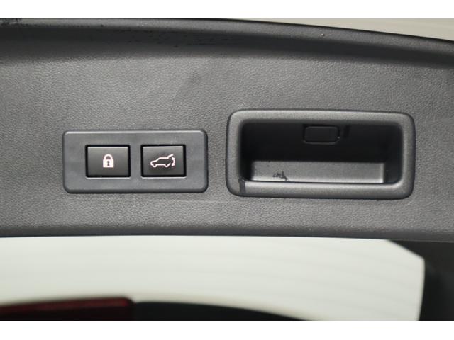 レヴォーグ ＳＴＩ　Ｓｐｏｒｔ　ＥＸ　ＥｙｅＳｉｇｈｔ　Ｘ搭載車　１１．６インチセンターインフォメーションディスプレイ　ＥＴＣ２．０　ドライブレコーダー　バックカメラ　フロントサイドビューカメラ　デジタルインナーミラー　フロントグリル　ドアハンドルプロテクター（40枚目）