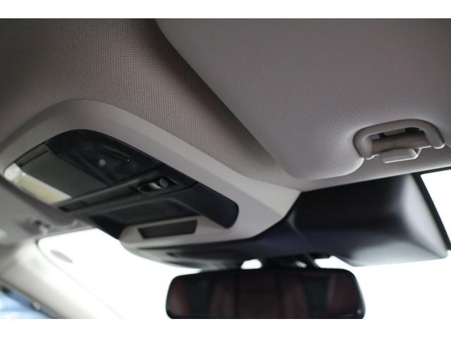 レヴォーグ ＳＴＩスポーツ　新世代アイサイト　純正ドライブレコーダー（前後方録画）　ＥＴＣ２．０　ＬＥＤアクセサリーライナー　ドアバイザー　ＳＴＩドアハンドルプロテクター　ＡＶＨ（オートビークルホールド）　歩行者保護エアバッグ（11枚目）