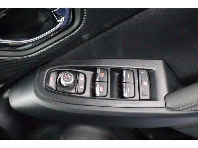 クロストレック リミテッド　ＡＷＤ　元弊社社用車　純正ドライブレコーダー（前後方録画）　ＥＴＣ２．０　ＬＥＤアクセサリーライナー　ドアバイザー　スプラッシュボード　ルーフレール　ＡＶＨ（オートビークルホールド）　Ｘモード（24枚目）