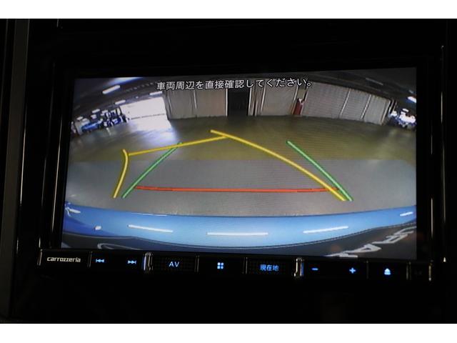 後方の視認性を高めるリヤビューカメラを搭載。