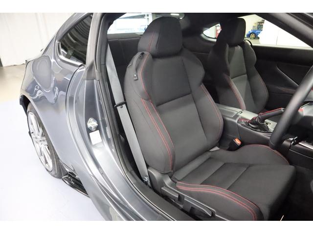 ＢＲＺ Ｒ　ＳＴＩエアロパッケージ　トランクスポイラー　６ＭＴ車　純正９インチカロッツェリアサイバーナビ・ドライブレコーダー・ＥＴＣ２．０・リヤビューカメラ・プッシュスタート・オートクルーズコントロール・１７インチアルミホイール・ワンオーナー・禁煙車（8枚目）