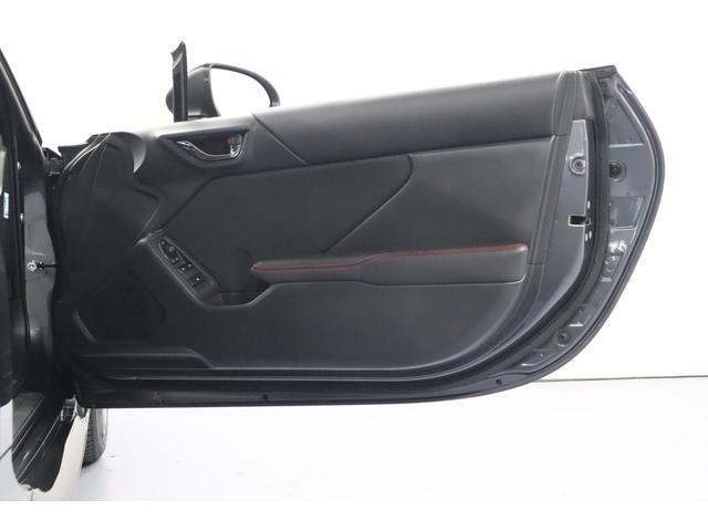 ＢＲＺ Ｒ　ＳＴＩエアロパッケージ　トランクスポイラー　６ＭＴ車　純正９インチカロッツェリアサイバーナビ・ドライブレコーダー・ＥＴＣ２．０・リヤビューカメラ・プッシュスタート・オートクルーズコントロール・１７インチアルミホイール・ワンオーナー・禁煙車（30枚目）