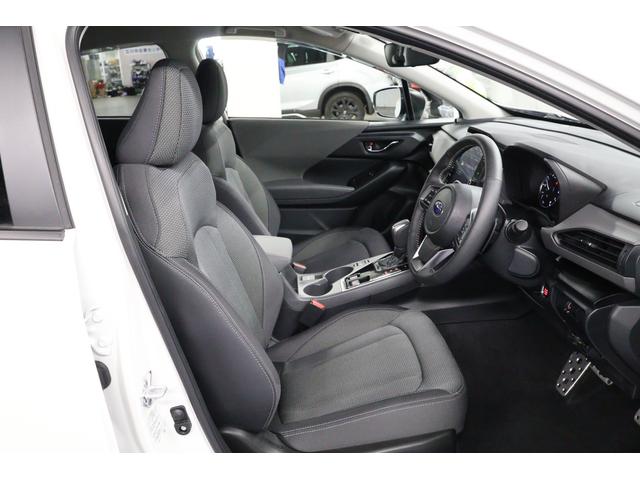 クロストレック リミテッド　元社用車　ナビ　ＥＴＣ　前後ドラレコ　１１．６インチディスプレイパネル　ドアバイザー　シートメモリー　リヤビークルディテクション　ＳＲＨ　ＥＴＣ　フロント＆サイド＆リヤカメラ（8枚目）