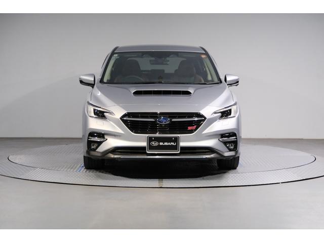 レヴォーグ ＳＴＩ　Ｓｐｏｒｔ　ＥＸ　アイサイトＸ搭載車　電動リヤゲート　アイサイトＸ　１１．６インチセンターインフォメーションディスプレイ　Ａｐｐｌｅ　ＣａｒＰｌａｙ　Ａｎｄｒｏｉｄ　Ａｕｔｏ　フロント・サイド・バックカメラ　ドライブレコーダー（4枚目）