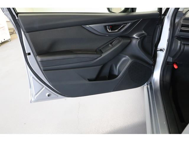 レヴォーグ ＧＴ　ＥＸ　ＥｙｅＳｉｇｈｔ　Ｘ搭載車　前後ドラレコ　アイサイトＸ　前後ドライブレコーダー　フロントカメラ　サイドカメラ　バックカメラ　ステアリング連動ヘッドランプ　リヤビークルデティクション　後退時ブレーキアシスト　オートビークルホールド　ＥＴＣ２．０（33枚目）