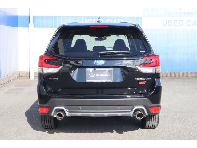 バックが不安・苦手な方も、バックカメラ・後方コーナーセンサー＆後退時ブレーキアシスト機能により安心してお乗りいただけます！