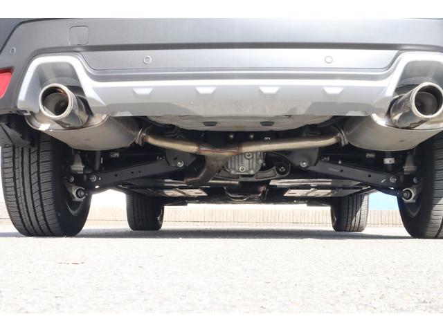下回りはマフラーに多少の錆はございますが、その他部位には目立った錆もなくきれいな状態かと思います。別途オプションにて下回り防錆塗装も承りますのでお気軽にご相談ください。