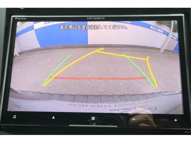 後退時にはナビ画面に後方の映像とアシストラインが表示されます！