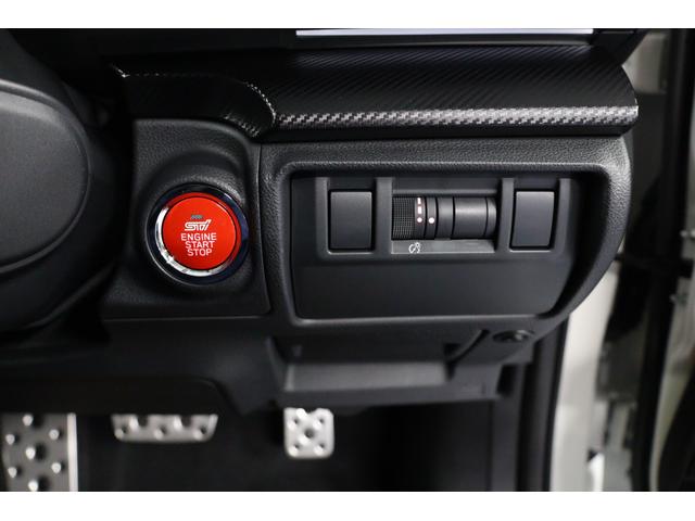 クロストレック リミテッド STIマフラー 低走行! STIマフラー ステアリングヒーター シートヒーター カーゴステップパネル 11.6インチナビ X-MODE AVH SRH VDC SRVD RAB QI充電器(16枚目)