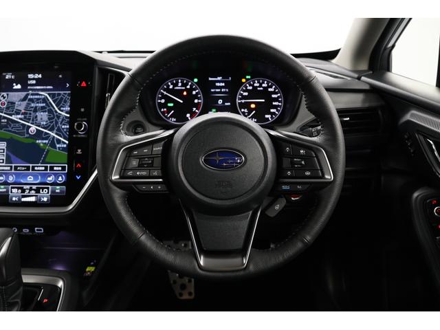 クロストレック リミテッド STIマフラー 低走行! STIマフラー ステアリングヒーター シートヒーター カーゴステップパネル 11.6インチナビ X-MODE AVH SRH VDC SRVD RAB QI充電器(40枚目)