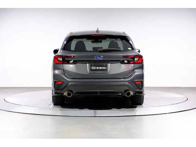 レヴォーグ ＳＴＩ　スポーツ　アイサイトＸ　ＳＴＩエアロ　電動リヤゲート　ドライバーモニタリングシステム　スマートビューミラー　フロント・サイド・バックカメラ　シートメモリー　シートヒーター　１１．６インチモニター　Ｂｌｕｅｔｏｏｔｈ接続　ＥＴＣ２．０（5枚目）