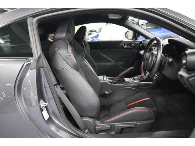 マニュアルシートを搭載！エンジンを掛ける前にシートポジションを変更してもバッテリー上がりがしにくいです。