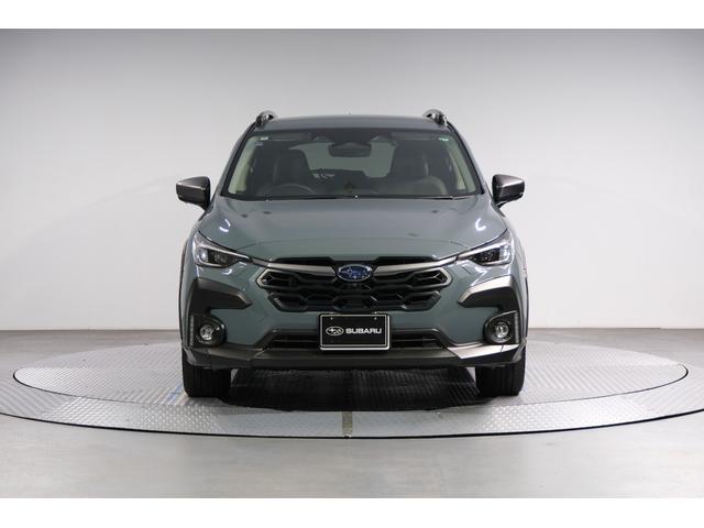 クロストレック リミテッド　ＡＷＤ　ｅ－ＢＯＸＥＲ　　元弊社社有車　ルーフレール　１１．６インチセンターディスプレイ　アラウンドビューモニター　シートヒーター　ステアリングヒーター　前後録画ドライブレコーダー　ＥＴＣ２．０　トノカバー　ドアバイザー（4枚目）