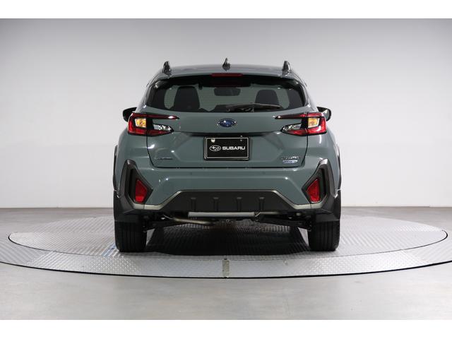クロストレック リミテッド　ＡＷＤ　ｅ－ＢＯＸＥＲ　　元弊社社有車　ルーフレール　１１．６インチセンターディスプレイ　アラウンドビューモニター　シートヒーター　ステアリングヒーター　前後録画ドライブレコーダー　ＥＴＣ２．０　トノカバー　ドアバイザー（5枚目）