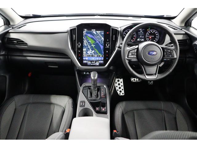 クロストレック リミテッド　ＡＷＤ　ｅ－ＢＯＸＥＲ　　元弊社社有車　ルーフレール　１１．６インチセンターディスプレイ　アラウンドビューモニター　シートヒーター　ステアリングヒーター　前後録画ドライブレコーダー　ＥＴＣ２．０　トノカバー　ドアバイザー（6枚目）