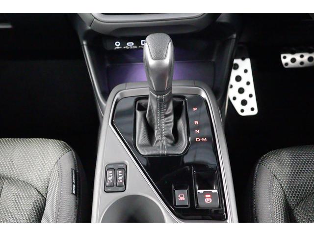 クロストレック リミテッド　ＡＷＤ　ｅ－ＢＯＸＥＲ　　元弊社社有車　ルーフレール　１１．６インチセンターディスプレイ　アラウンドビューモニター　シートヒーター　ステアリングヒーター　前後録画ドライブレコーダー　ＥＴＣ２．０　トノカバー　ドアバイザー（18枚目）
