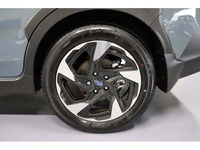 クロストレック リミテッド　ＡＷＤ　ｅ－ＢＯＸＥＲ　　元弊社社有車　ルーフレール　１１．６インチセンターディスプレイ　アラウンドビューモニター　シートヒーター　ステアリングヒーター　前後録画ドライブレコーダー　ＥＴＣ２．０　トノカバー　ドアバイザー（23枚目）