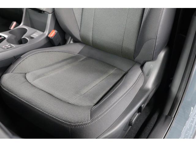 クロストレック リミテッド　ＡＷＤ　ｅ－ＢＯＸＥＲ　　元弊社社有車　ルーフレール　１１．６インチセンターディスプレイ　アラウンドビューモニター　シートヒーター　ステアリングヒーター　前後録画ドライブレコーダー　ＥＴＣ２．０　トノカバー　ドアバイザー（35枚目）