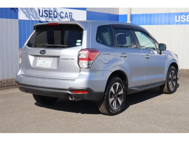 フォレスター ２．０ｉ－Ｌ　アイサイトＶｅｒ３　ナビ　ＥＴＣ　バックカメラ　パナソニック製メモリーナビ　Ｂｌｕｅｔｏｏｔｈ接続　フルセグＴＶ　ＤＶＤ再生　ハンズフリー通話機能　ＥＴＣ　バックカメラ　シートヒーター（2枚目）