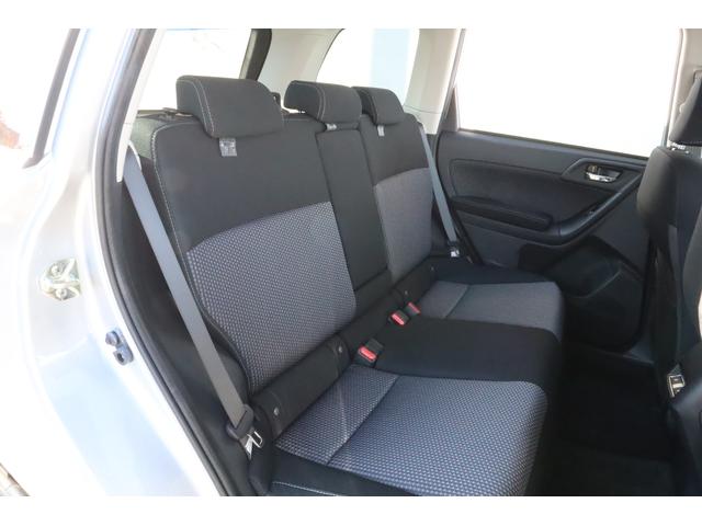 フォレスター ２．０ｉ－Ｌ　アイサイトＶｅｒ３　ナビ　ＥＴＣ　バックカメラ　パナソニック製メモリーナビ　Ｂｌｕｅｔｏｏｔｈ接続　フルセグＴＶ　ＤＶＤ再生　ハンズフリー通話機能　ＥＴＣ　バックカメラ　シートヒーター（9枚目）