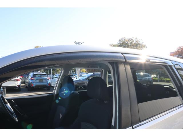 フォレスター ２．０ｉ－Ｌ　アイサイトＶｅｒ３　ナビ　ＥＴＣ　バックカメラ　パナソニック製メモリーナビ　Ｂｌｕｅｔｏｏｔｈ接続　フルセグＴＶ　ＤＶＤ再生　ハンズフリー通話機能　ＥＴＣ　バックカメラ　シートヒーター（32枚目）