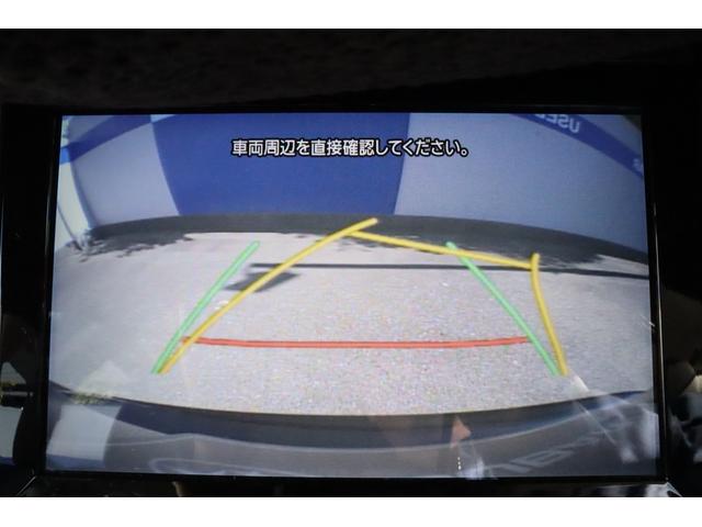 後退時にはナビ画面に後方の映像とアシストラインが表示されます！