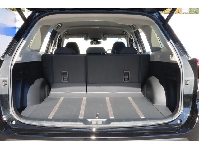 容量もあり使い勝手の良いラゲッジスペースです！Ｘ−ＢＲＥＡＫグレードによる撥水フロアカーゴボード！汚れや水濡れにとことん強い仕様になっております！