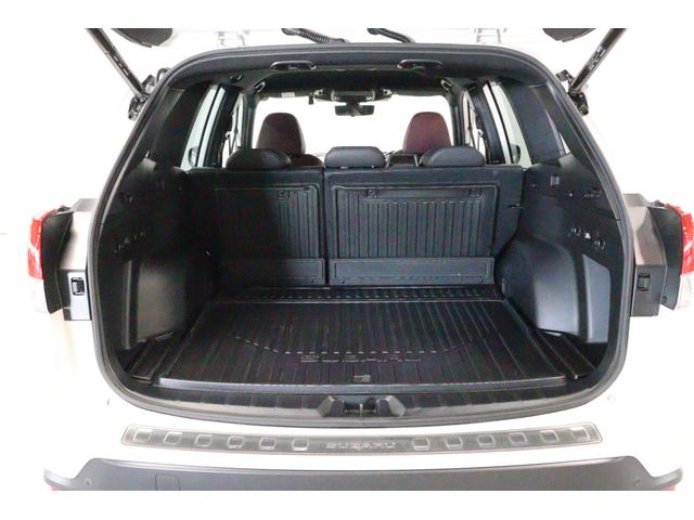 フォレスター ＳＴＩスポーツ　新世代アイサイト　専用レザーシート　２年間走行距離無制限スバルあんしん保証付き／ＥＴＣ／４ＷＤ／バックカメラ／スマートキー／パワーシート／レザーシート／ＬＥＤヘッドライト／パドルシフト／フルセグＴＶ／プッシュスタート／ＤＶＤ再生（10枚目）