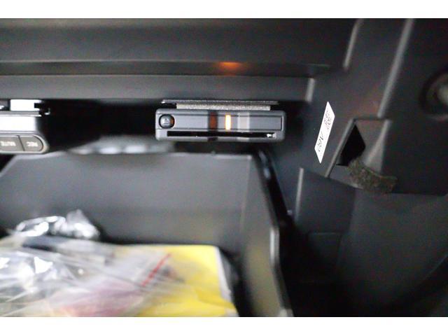 ＥＴＣとドライブレコーダーのドライバーはグローブボックス内にセット♪