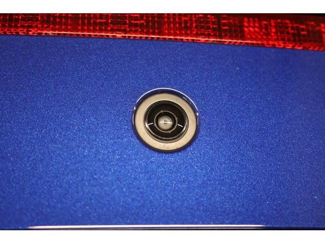 キレイに埋め込まれたリヤカメラです！