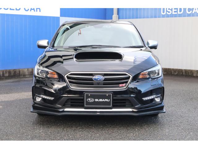 レヴォーグ 2.0STIスポーツアイサイト 8inナビ ETC ドラレコ STIフロントリップスポイラー 本革シート パワーシート シートヒーター 左右独立温度調整機能付きフルオートエアコン オートハイビーム ステアリング連動ヘッドライト(4枚目)